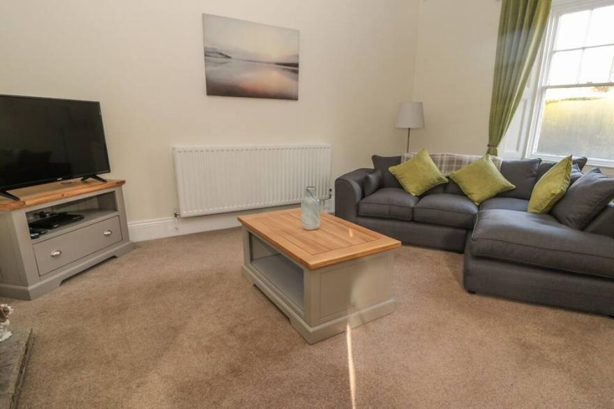 HARE & HOUNDS HOUSE, pet friendly, with open fire in Allendale