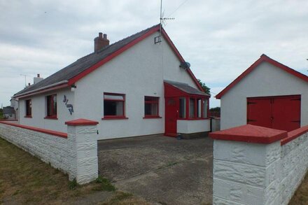 Detached cottage in delightful rural setting.