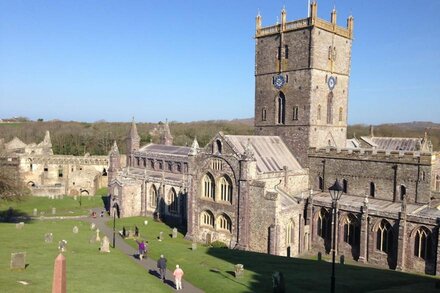 Cathedral Cottage - in the heart of St Davids