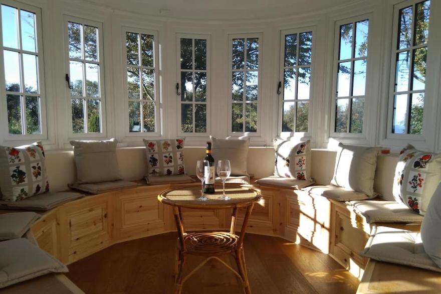 Stunning Grand Country House, Fabulous Sea Views in Llwyngwril Snowdonia (Eryri)