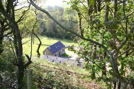 The Granary @ Troedyrhiw Holiday Cottages, Cardigan Bay, West Coast of Wales