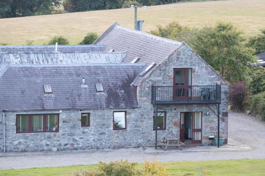 Stunning Quiet Location With Views Across The Moray Firth Home To Dolphins.