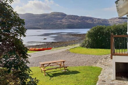 Sea Breeze, 4 Bedroom Detached loch side property