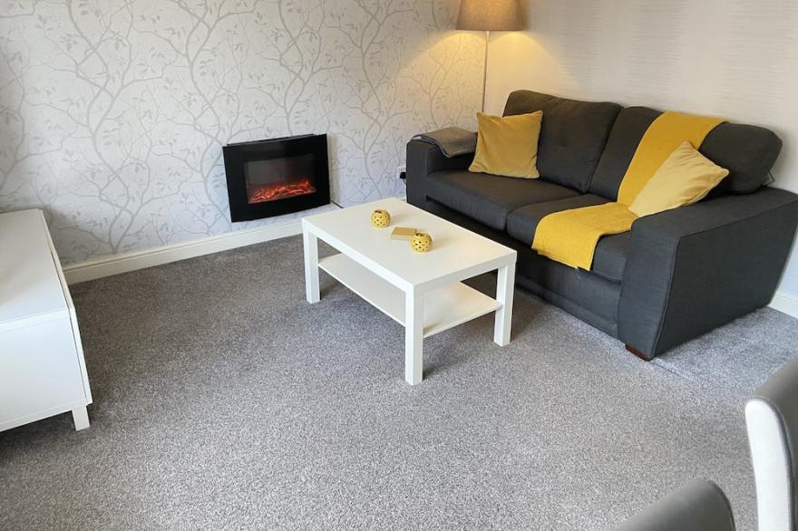 Paisley Central Apartment #2