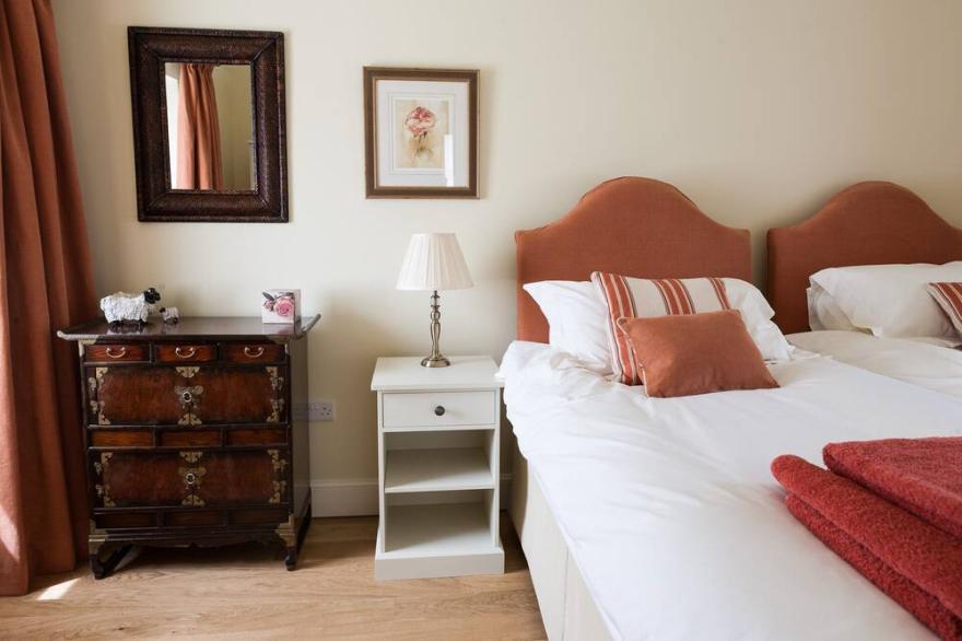 Luxury one bed apartment