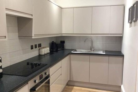 Spectacular City Centre Apartment. Sleeps up to 4. Brand New!!