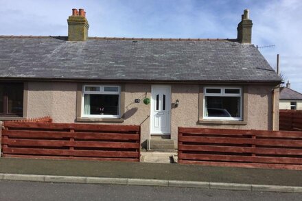 Charming refurbished cottage with sea view and lovely garden