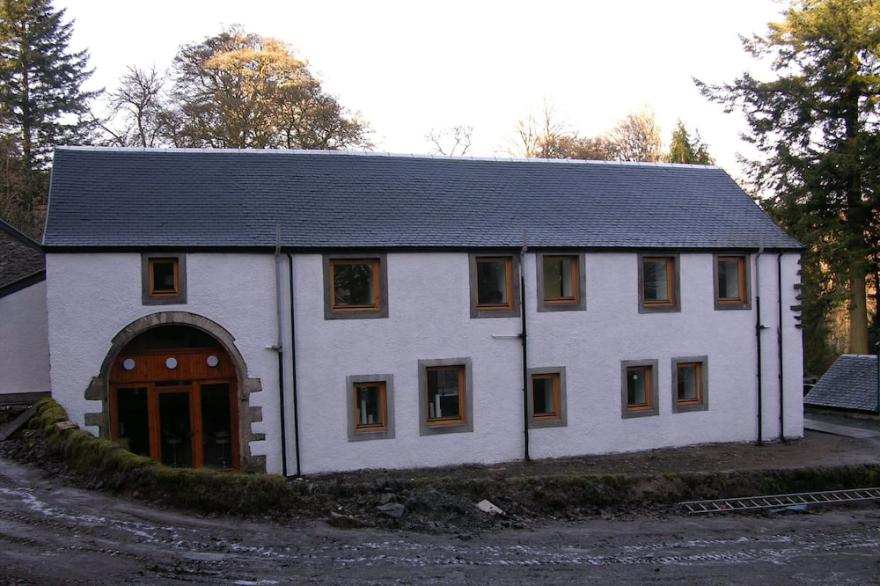 Stunning contemporary Barn conversion sleeping 14 in 7 bedrooms