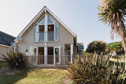 Trewhiddle Villa 31 -  a trewhiddle that sleeps 6 guests  in 3 bedrooms