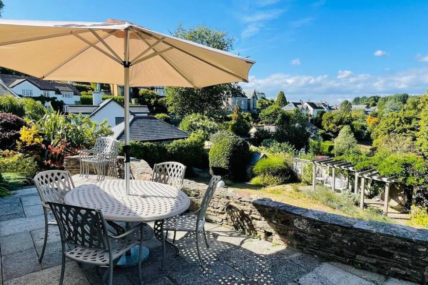 Quintessential English Cottage close to Dittisham Quay