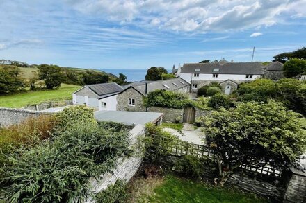 Stunning coastal Walks, Short Walk to Beach