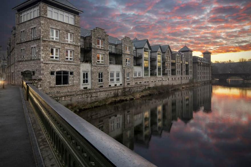 Luxury Riverside Apartment Between Lake District And Yorkshire Dales