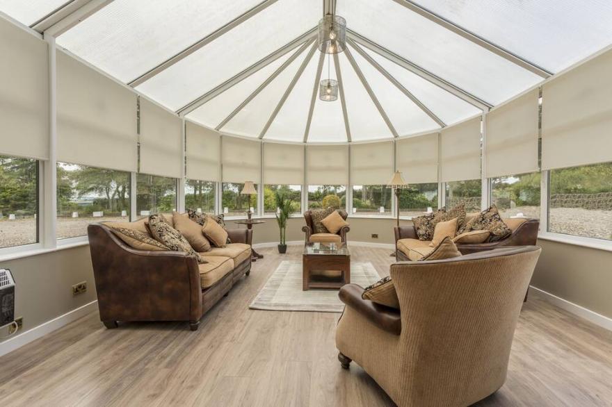 Victorian Mansion, fully refurbished, sleeps 24 guests in 12  ensuite bedrooms