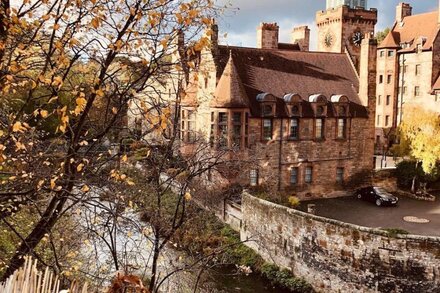 Beautiful renovated 2 Bedroom Apartment near Edinburgh Castle/The Royal Mile