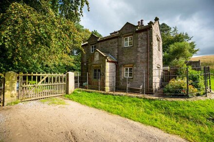 Lyme East Lodge