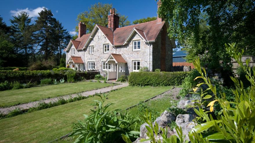 Chirk Home Farm Cottage