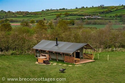 Buzzard Lodge