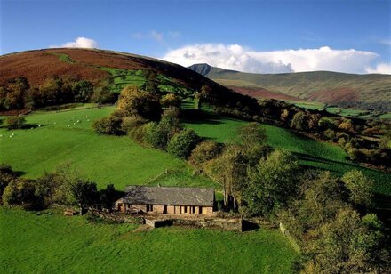 Pen Yr Heol Barn