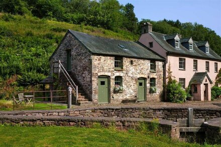 Priory Mill Farm Granary