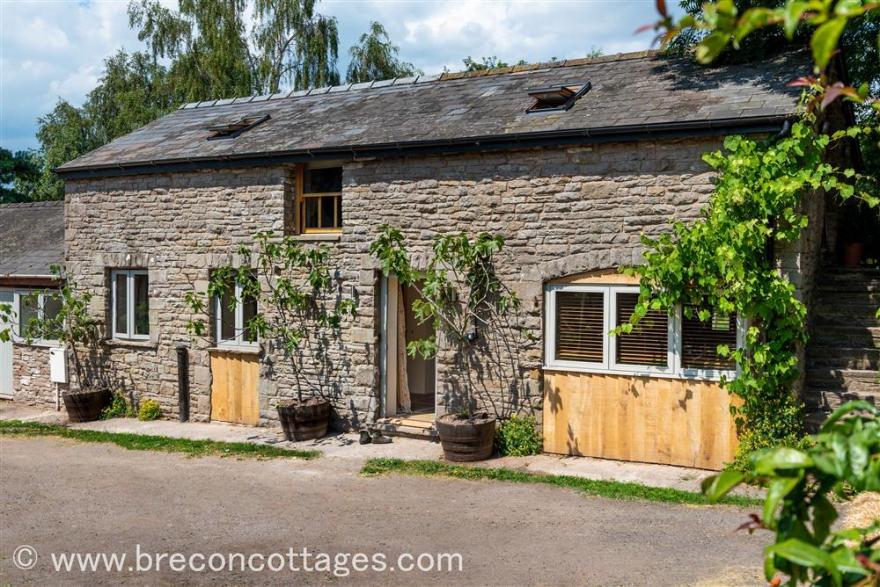 Glanwye Lower Barn