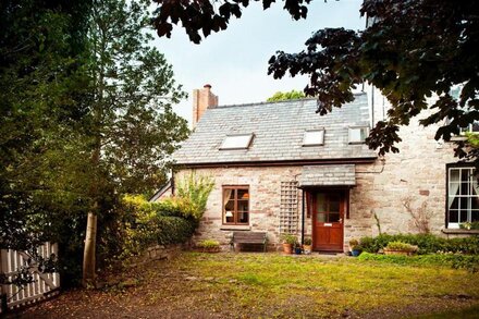 Cobblestone Cottage