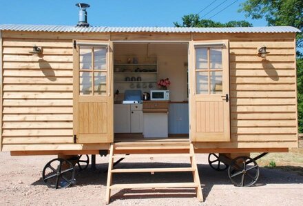 Apple the shepherd's hut