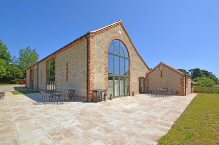 Cromer Country Barn