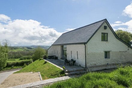 Llandegfedd Barn