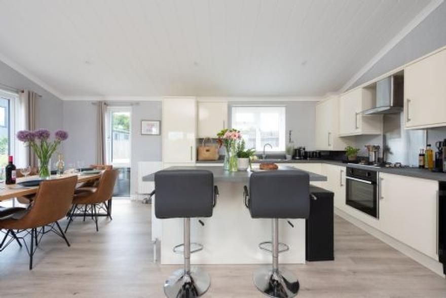 Clover Lodge, 32 Roadford Lake Lodges
