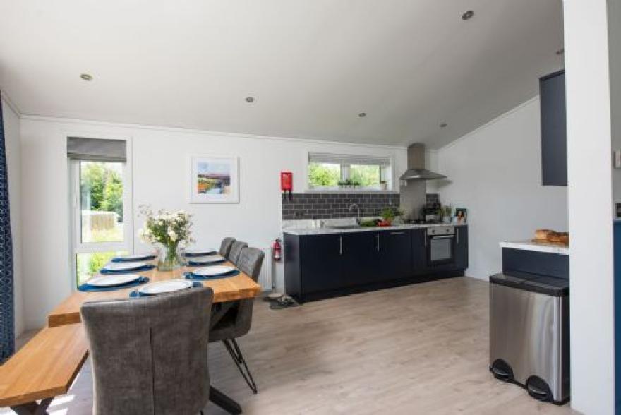 Buttercup Lodge, 33 Roadford Lake Lodges