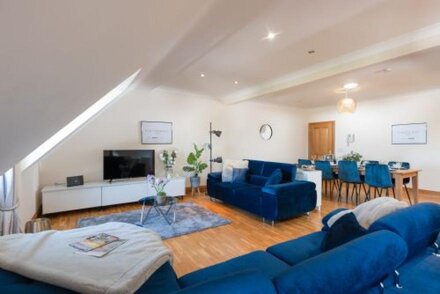 10 The Manor, Porthkidney Sands