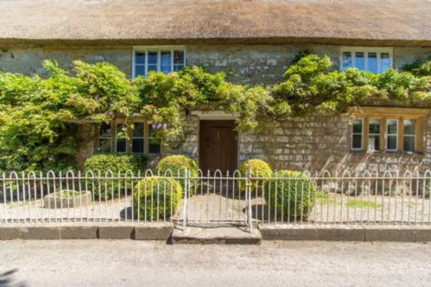 Atherstone Farmhouse and Cottage, Dillington Estate