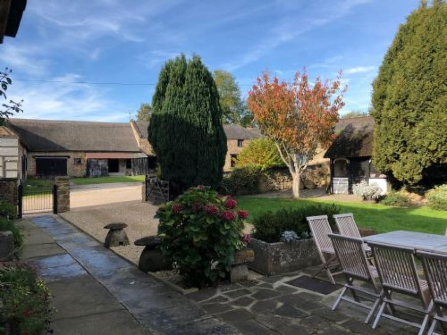 Atherstone Farmhouse and Cottage, Dillington Estate