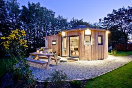 The Boat House Roundhouse, East Thorne