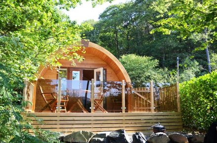 Family Log Glamping Pod