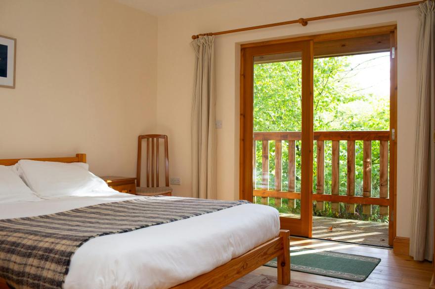 Robin's Perch Eco Lodge Apartment