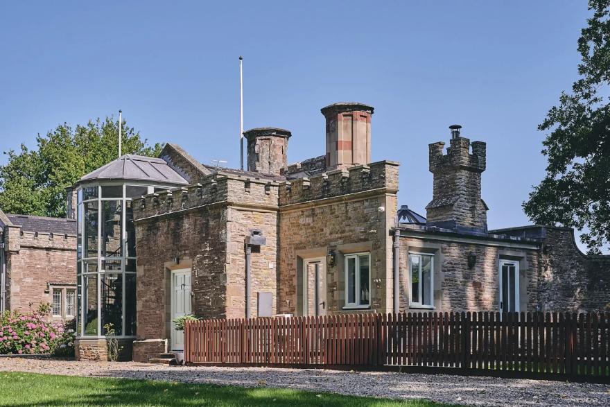 Albert Lodge