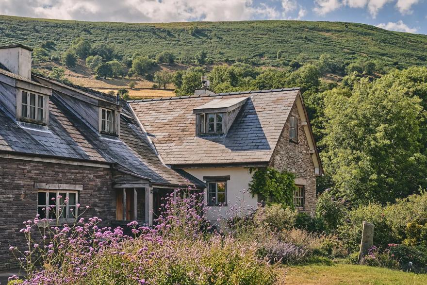 Ridge Farmhouse