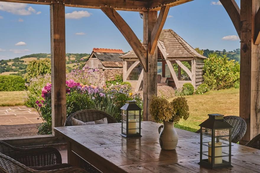 Ridge Farmhouse