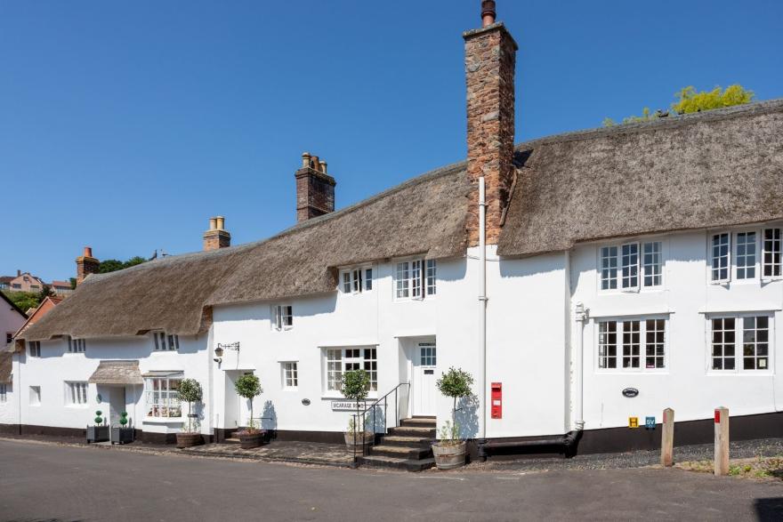 Thatch Corner