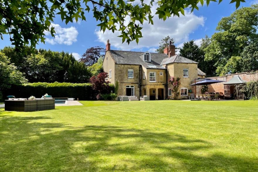 Flax Manor