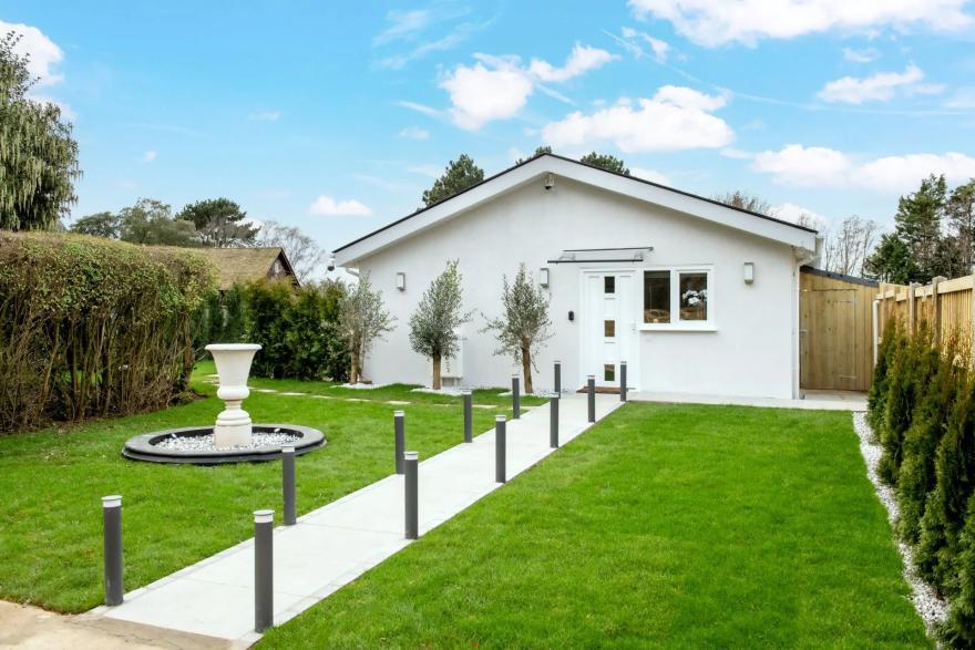 Paisley Cottage