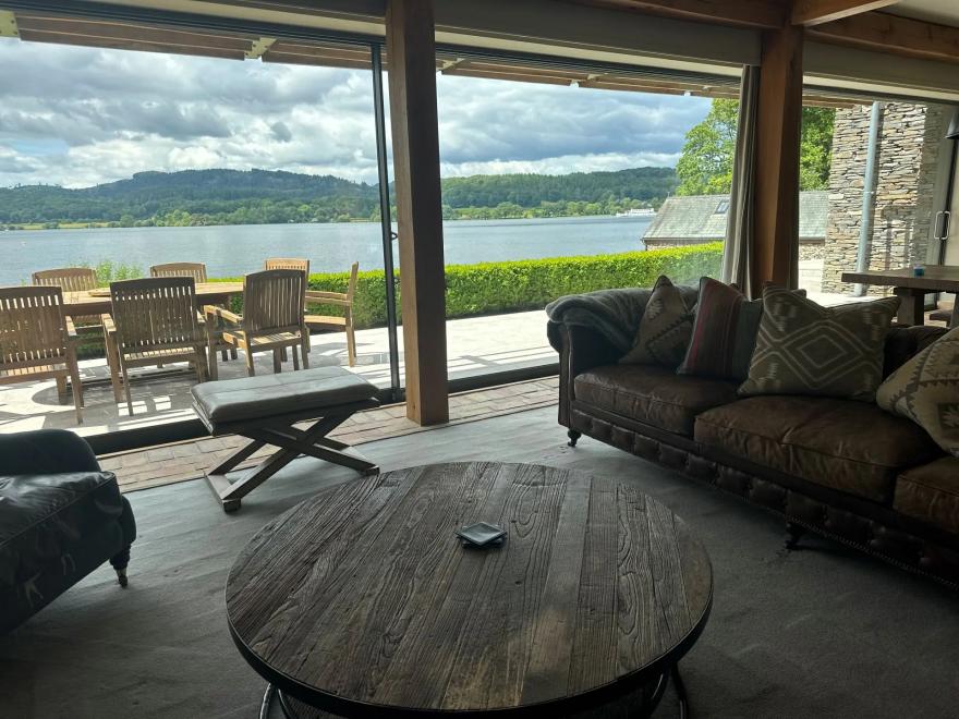 Lake View Lodge