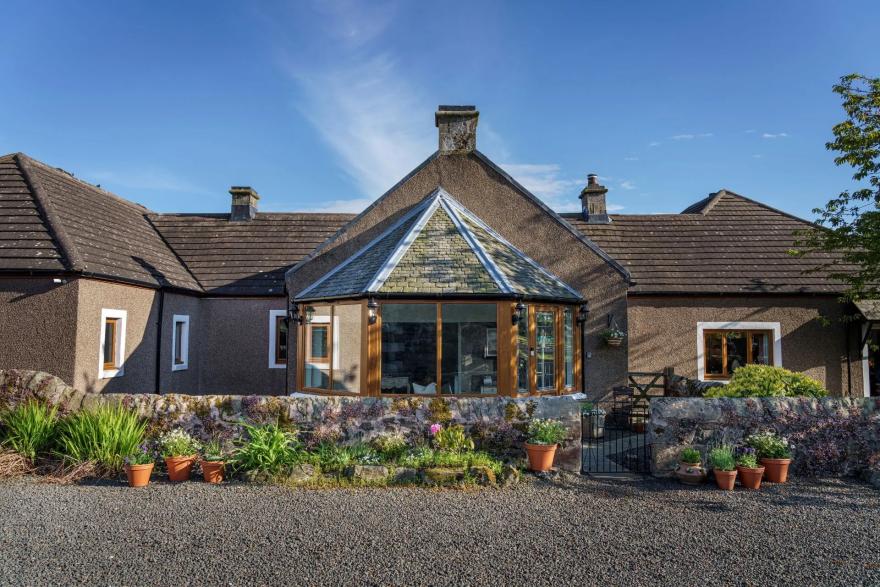Macduff House